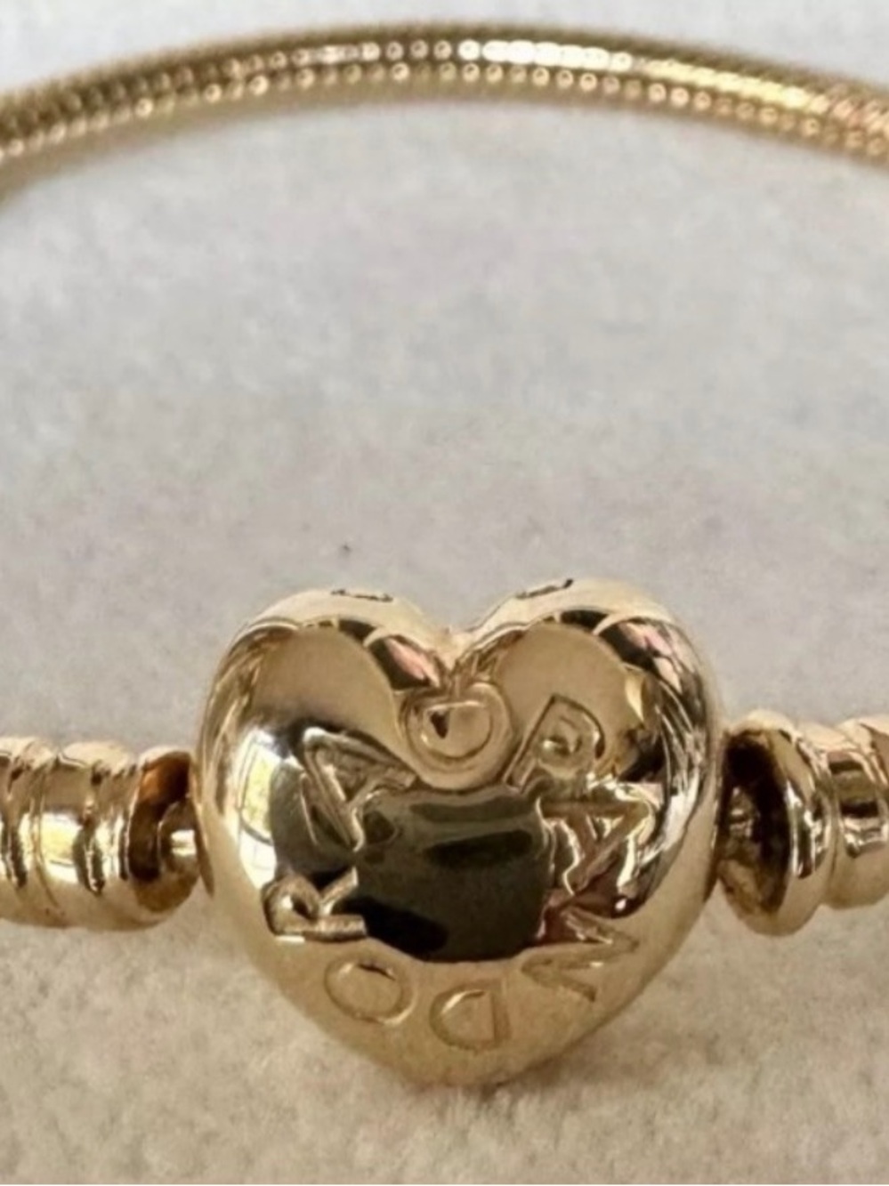 NEW❗️Authentic Pandora 14K Gold Moments Heart Clasp Snake Chain Bracelet 6.5 In - Picture 4 of 11